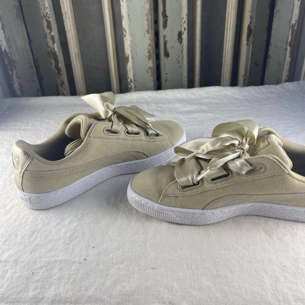 Puma Suede Heart Safari WOMEN SIZE  10.5 - Picture 4 of 12